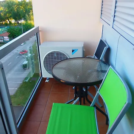 Aranypart Vízparti Apartman Apartamento